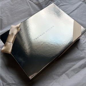 Westman Atelier Eye Love You edition limited set.
Brand new! Unused!